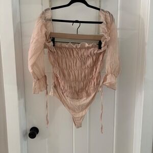 Le Lis Collection Pink Smocked Ruffle Bodysuit Long Sleeve Ruched Size Large EUC